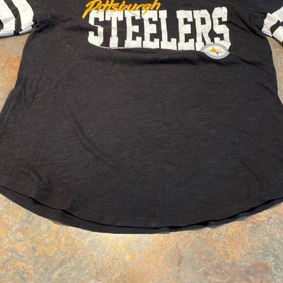 NFL Team Apparel Pittsburgh Steelers Woman’s Medium Tee Shirt Scoop Neck - Picture 5 of 8